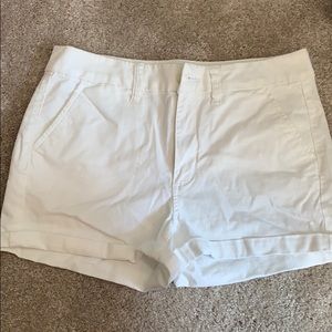 American Eagle White shorts! Size 8